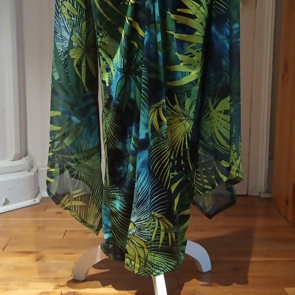 NEW VENUS Exaggerated Sleeve Twist Front Maxi Dress - Picture 5 of 14